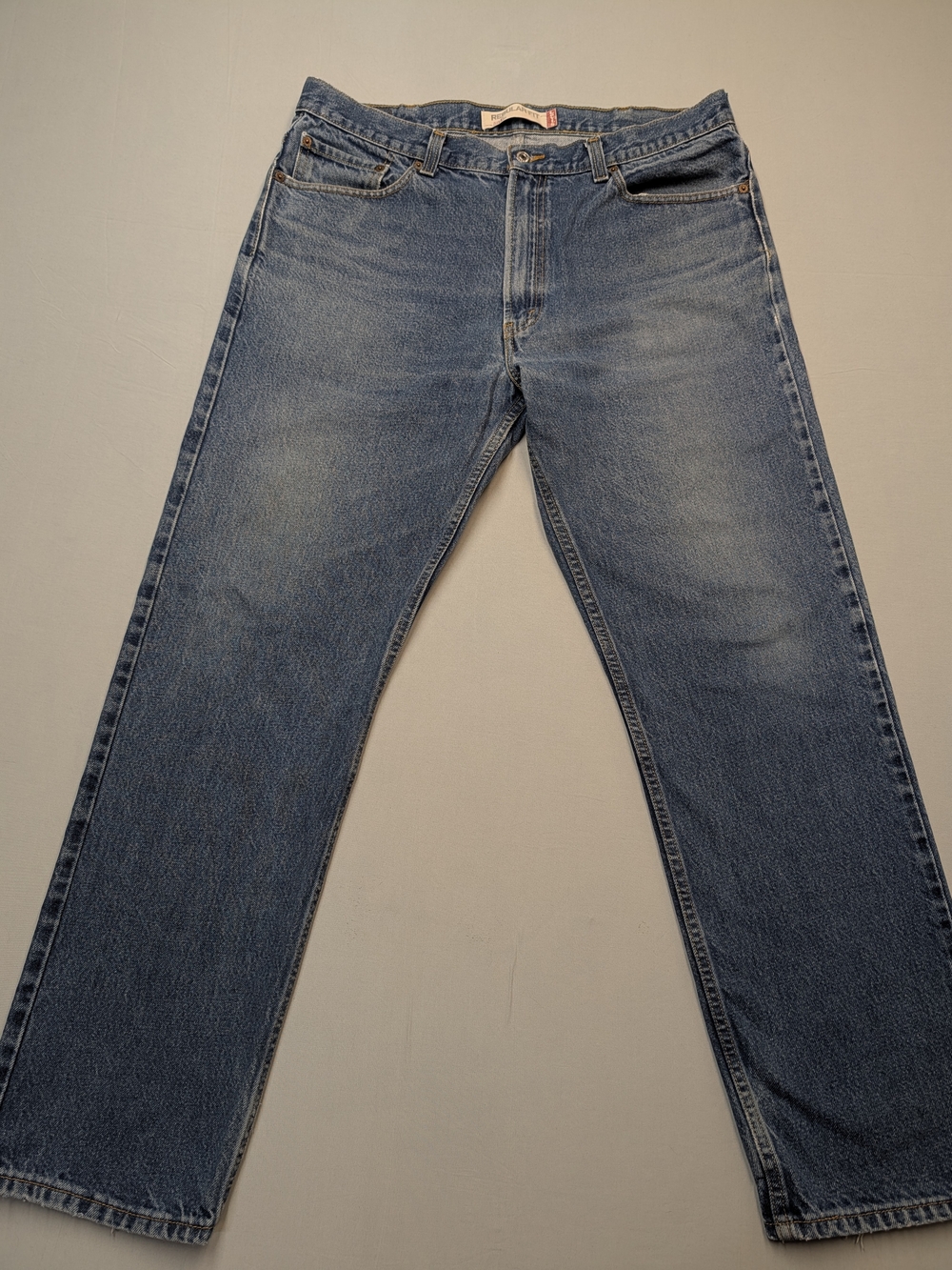 Vtg Y2K Levi’s 505 Straight Jeans Men’s 38x32 Blue Med Wash Reg Fit Distressed